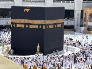 Hajj and Umrah: Spiritual Lessons Beyond the Journey Hajj and Umrah: Spiritual Lessons Beyond the Journey
