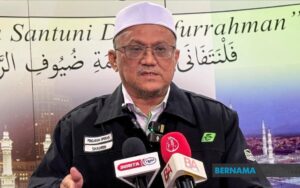 Haj Stone-Throwing in Mina: A Symbol of Inner Renewal and Devotion Haj Stone-Throwing in Mina: A Symbol of Inner Renewal and Devotion