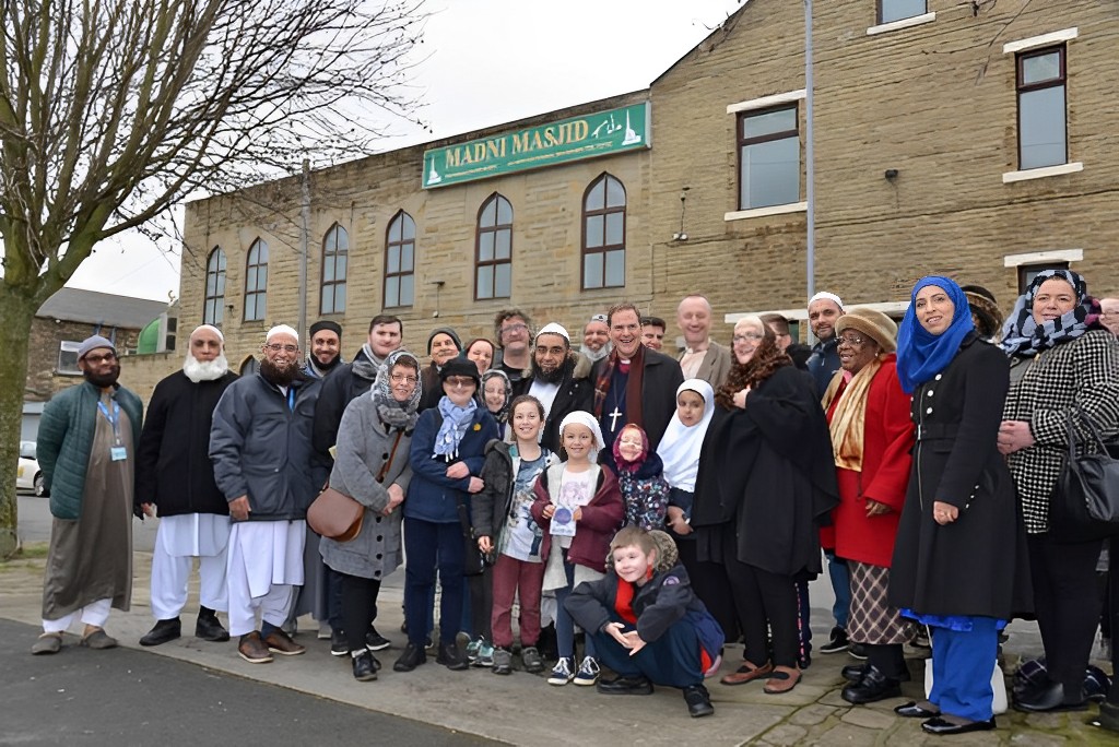 In More Than 250 Mosques, UK Muslims Prepare for Annual #VisitMyMosque Day