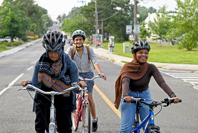 Program Encourages Hijabi Muslims to Get on Two Wheels