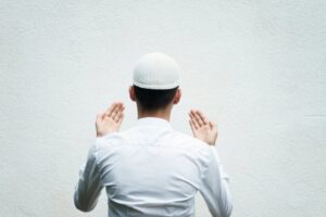 Echoes of Faith: The Virtues of Azaan and the Muezzin Echoes of Faith - The Virtues of Azaan and the Muezzin