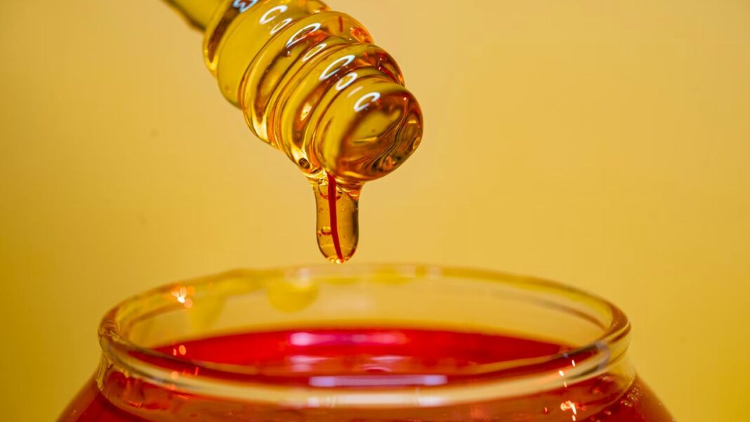 50 Incredible Ways to Use Honey: A Complete Home Remedy for All Ailments in Islam