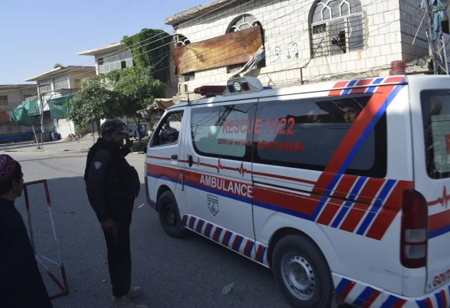 Islamist Militants Disguised as Women Kill Four in Pakistan, Including Three Policemen