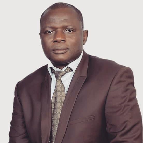 Pastor Donates Prayer Essentials to Kaduna Mosque