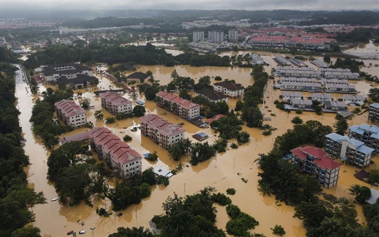 Sarawak Mosques and Surau to Hold Solat Hajat for Flood Victims