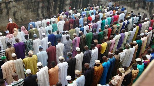 The Controversy of ‘Ga’nu Si’ and the Intersection of Business, Religion, and Culture Among Yoruba Muslims The Controversy of ‘Ga’nu Si’ and the Intersection of Business, Religion, and Culture Among Yoruba Muslims