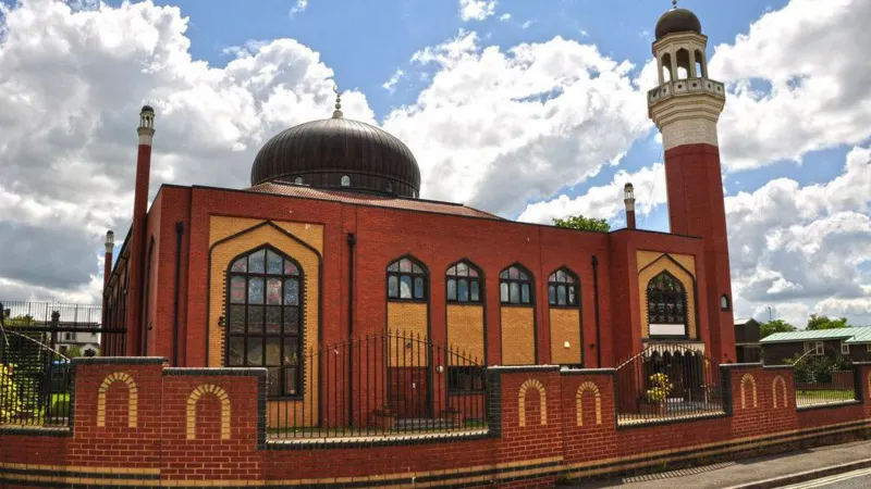Charity Regulator Issues Warning to Oxford Mosque Over Social Media Posts