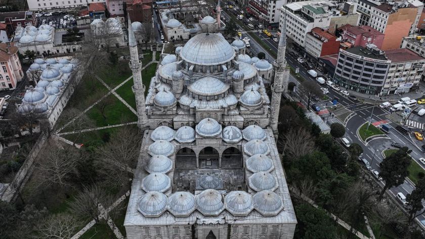 Şehzade Mosque: Sinan’s First Imperial Masterpiece in Istanbul Şehzade Mosque - Sinan’s First Imperial Masterpiece in Istanbul